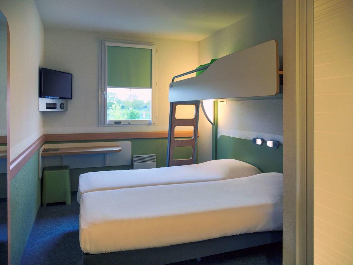 ibis budget Niort - La Crèche Buitenkant foto